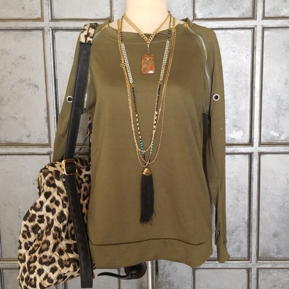 Ziranmei Tops - NBW! NWT! Ziranmei Fashion Top